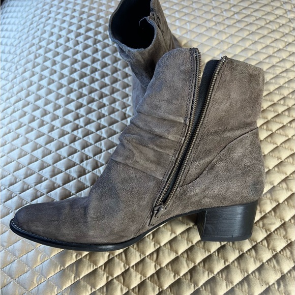 Paul Green Brianna Mineral Taupe Suede Waterproof Bootie, Size 7.5 - Picture 7 of 10